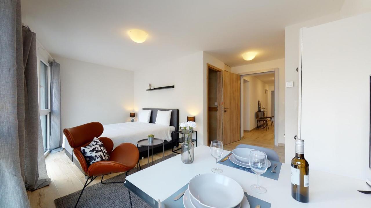 Nonanteneuf Appart Hotel Aigle - Contactless Check-In Exteriér fotografie